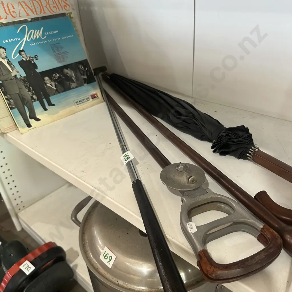 shooting stick, LPs etc Image 1++