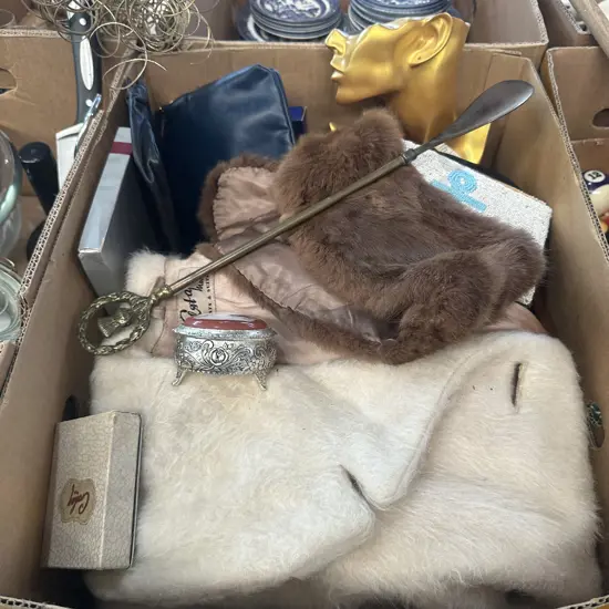 Assortment of vintage items