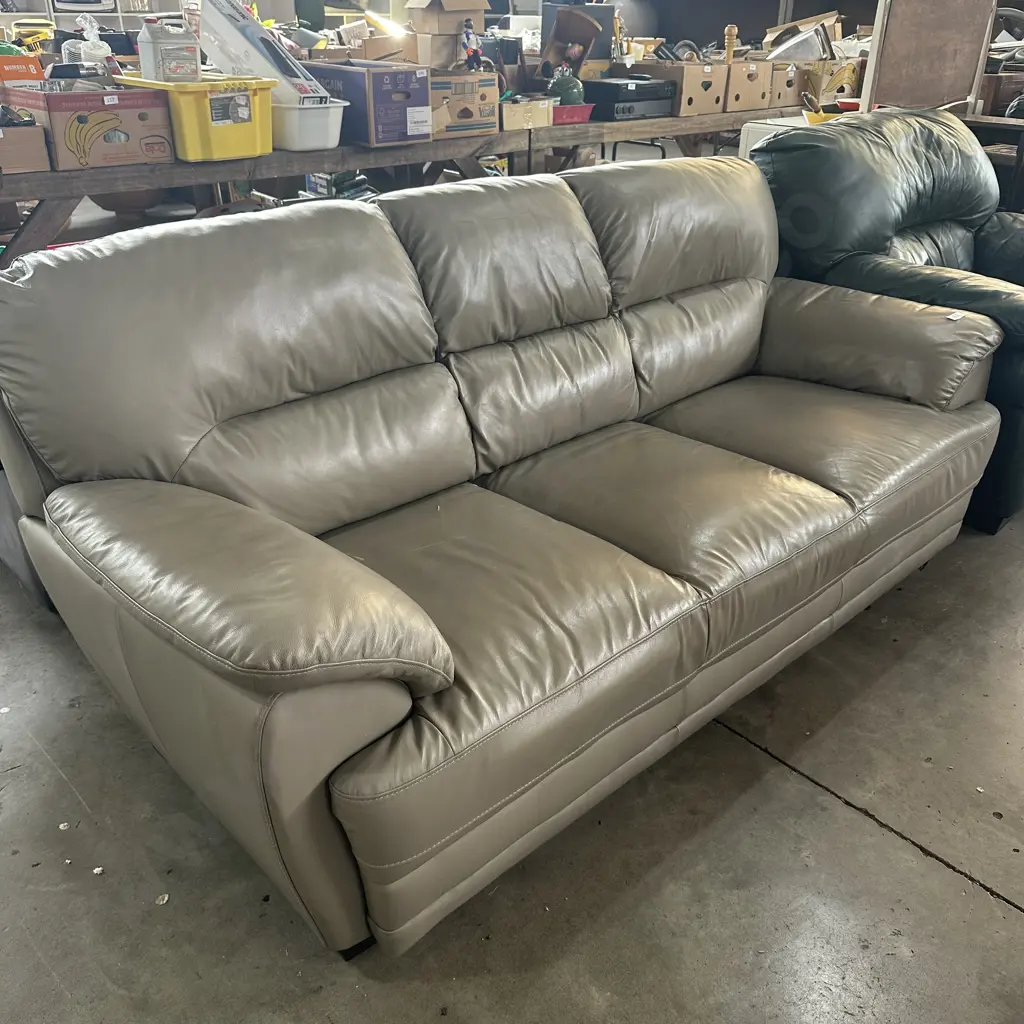 leather sofa Image 1++