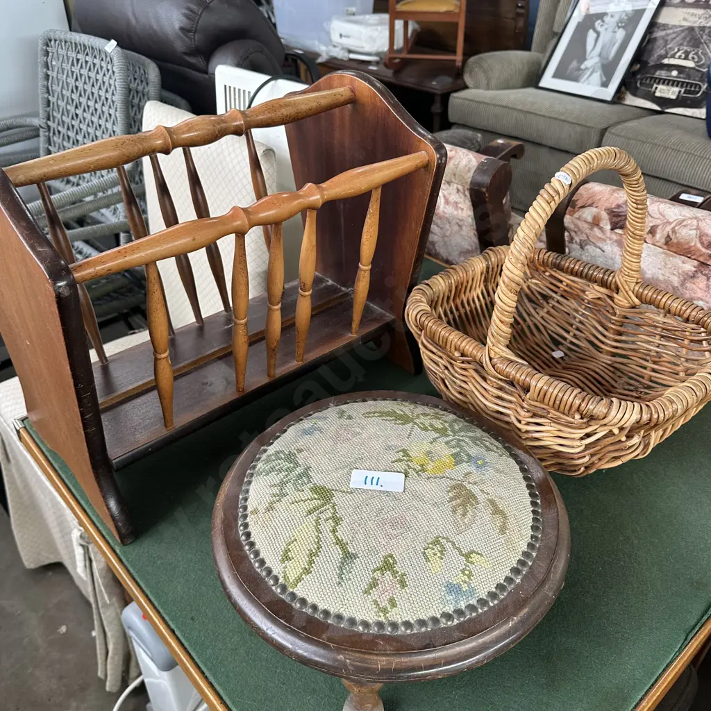 basket, rack, 2 foot rests, 2 heaters and bedroom chair Image 1++