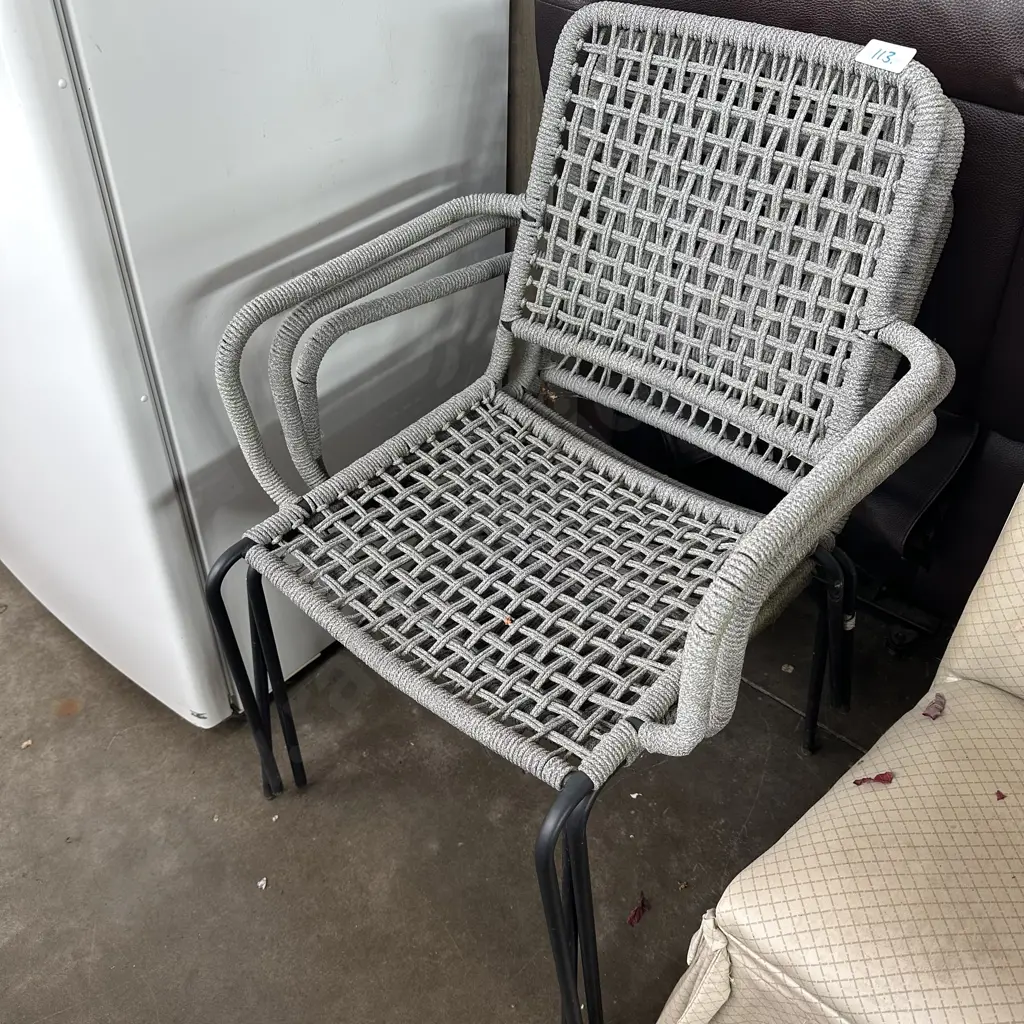 3 outdoor chairs Image 1++