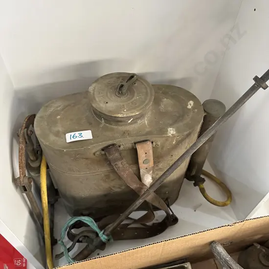 Brass napsack