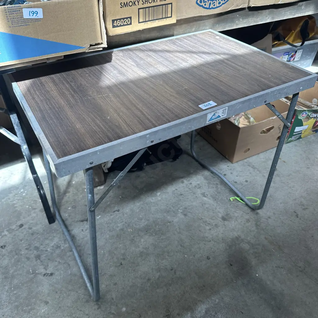 Folding camping table. Image 1++