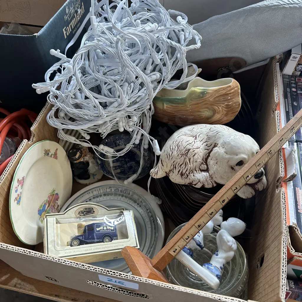 Temuka plates, brass vase, string of lights etc. Image 1++