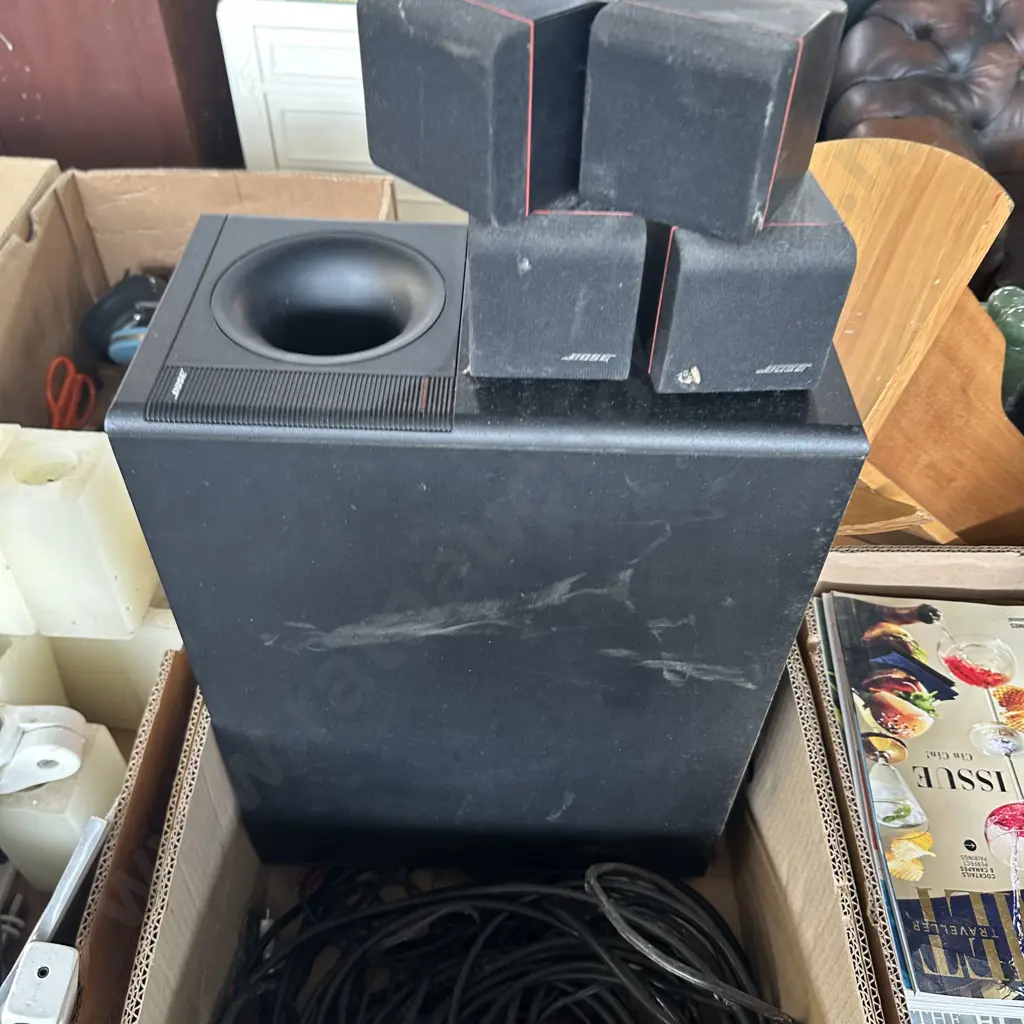 Bose speakers and cables. Image 1++