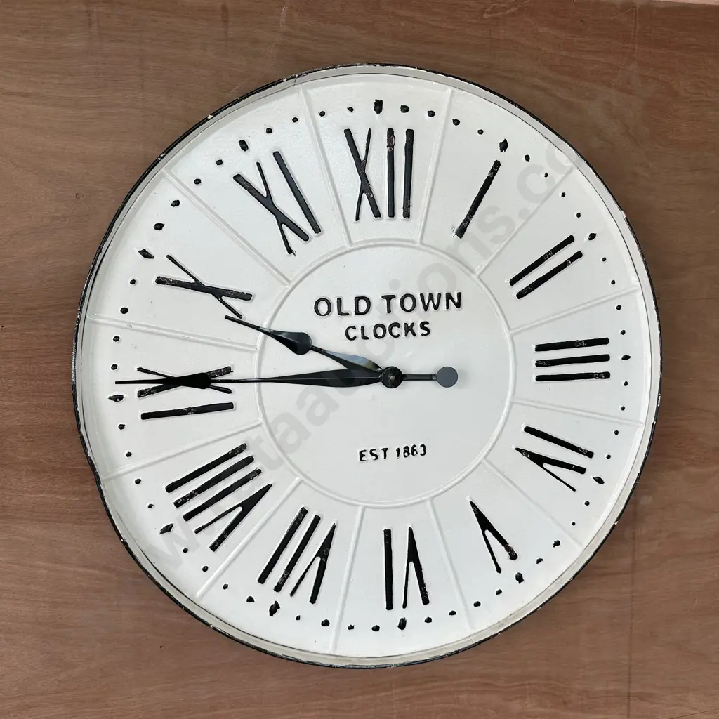 reproduction old town clock - battery operated Image 1++
