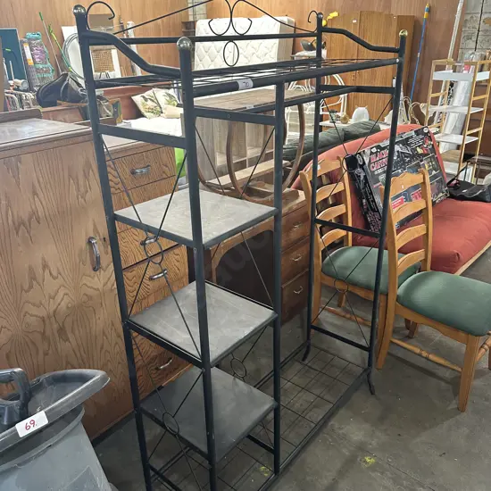 Clothes hanger