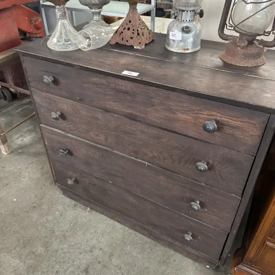 Chest of drawers