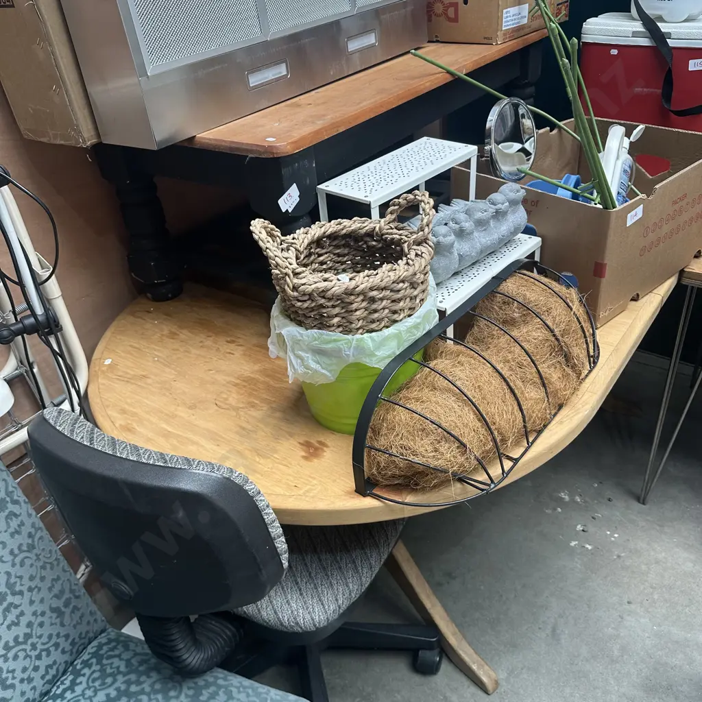 table and coffee table Image 1++