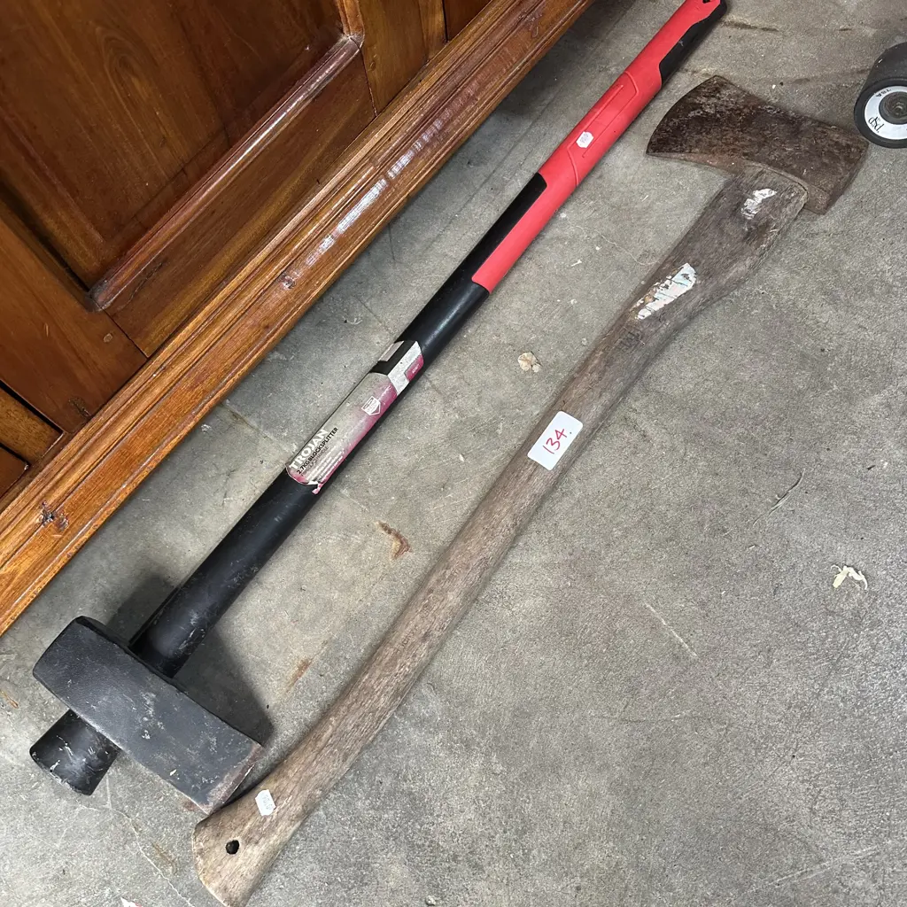 2 x axe Image 1++