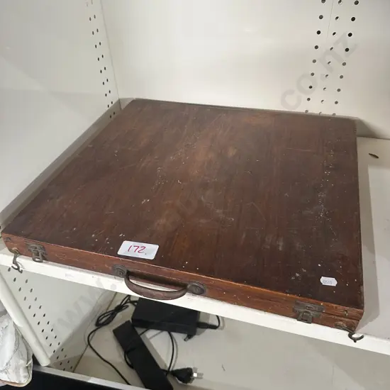 wooden art case