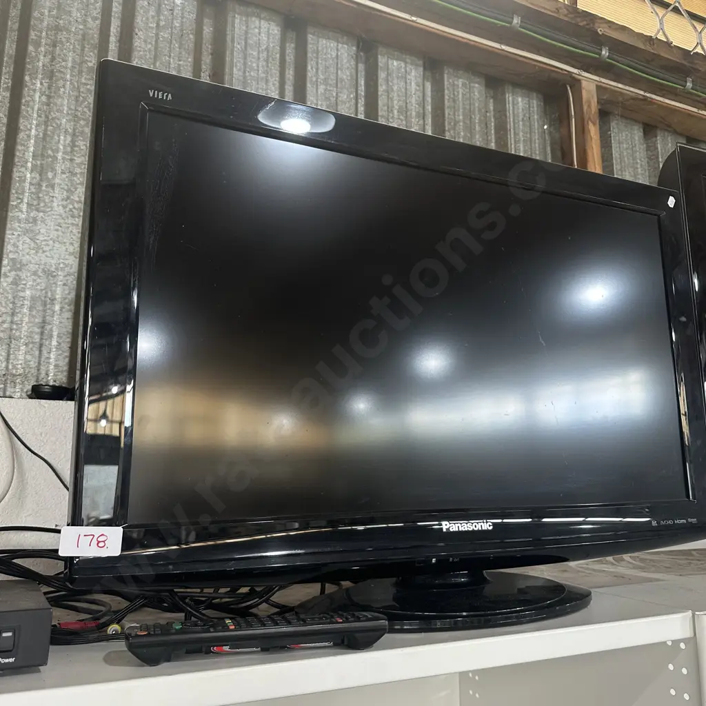 Panasonic 32inch TV Image 1++