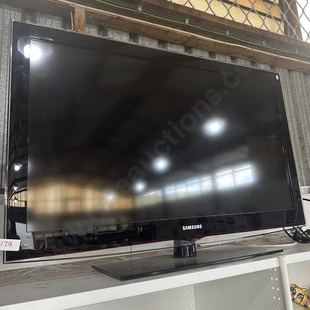 Samsung 40inch TV Image 1++
