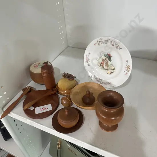 mini NZ native wood items etc
