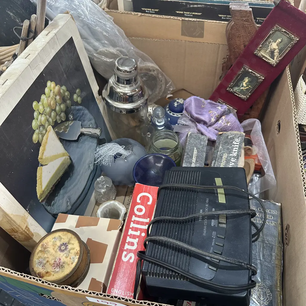 Box wind chimes, serving plate etc. Image 1++