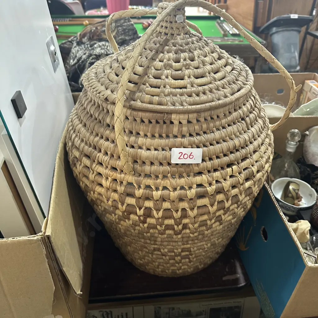 Basket and contents Image 1++