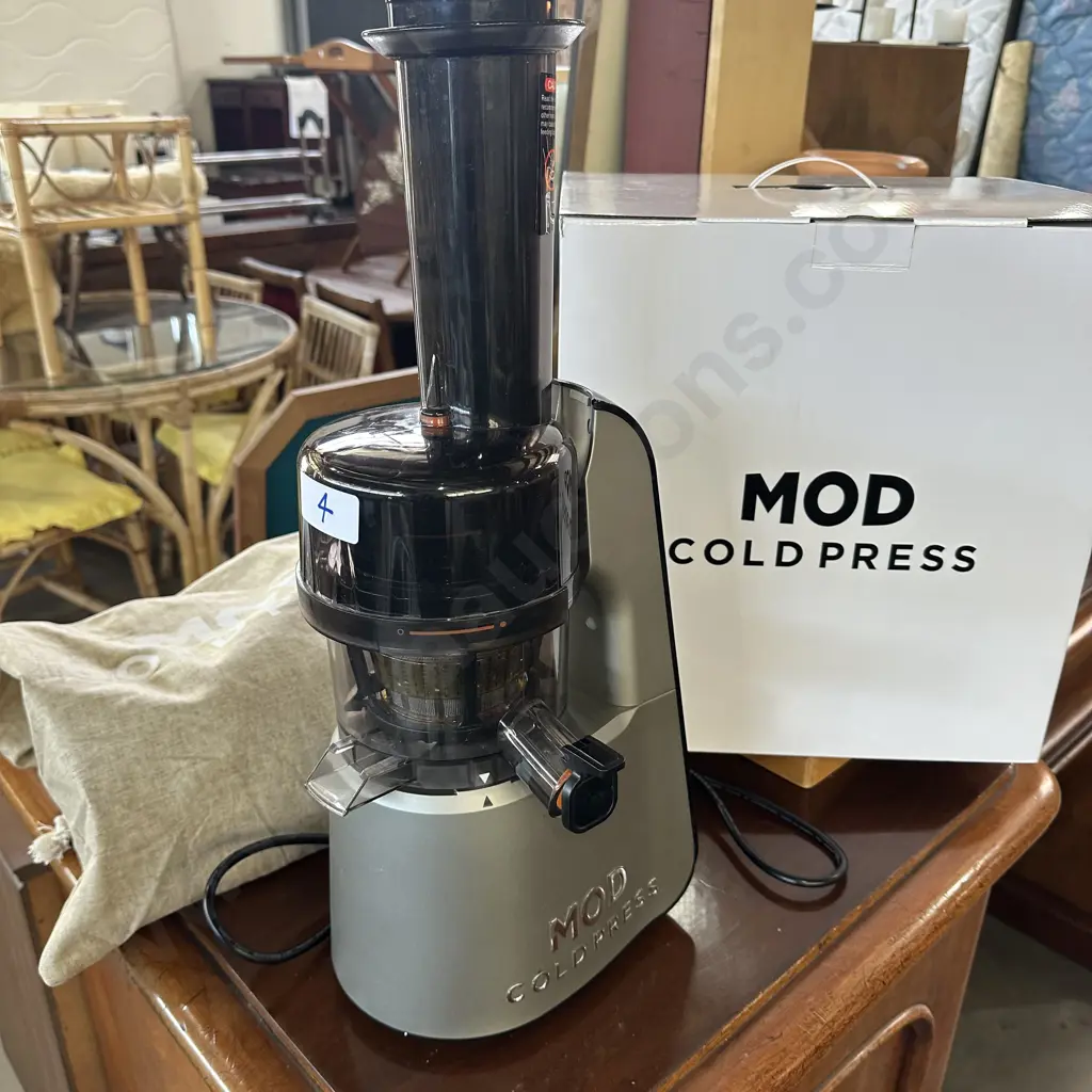 MOD coldpress juicer - as new condition, still with box $500 new Image 1++