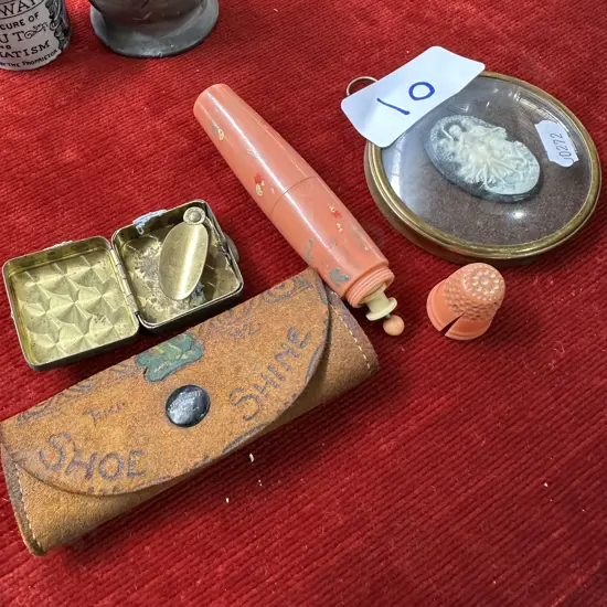 Kiwiana, cig holder, cameo, sewing