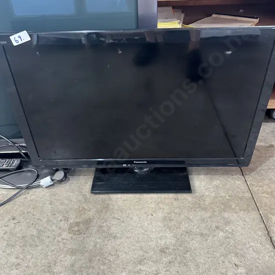 32inch TV with DVD player, surflink etc