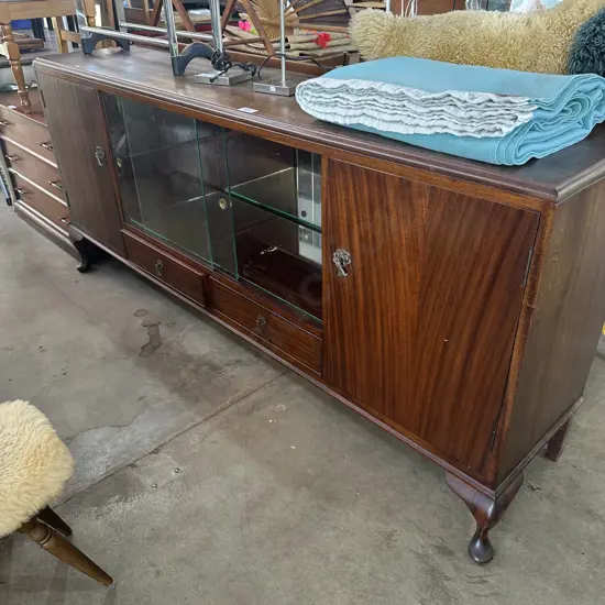 sideboard