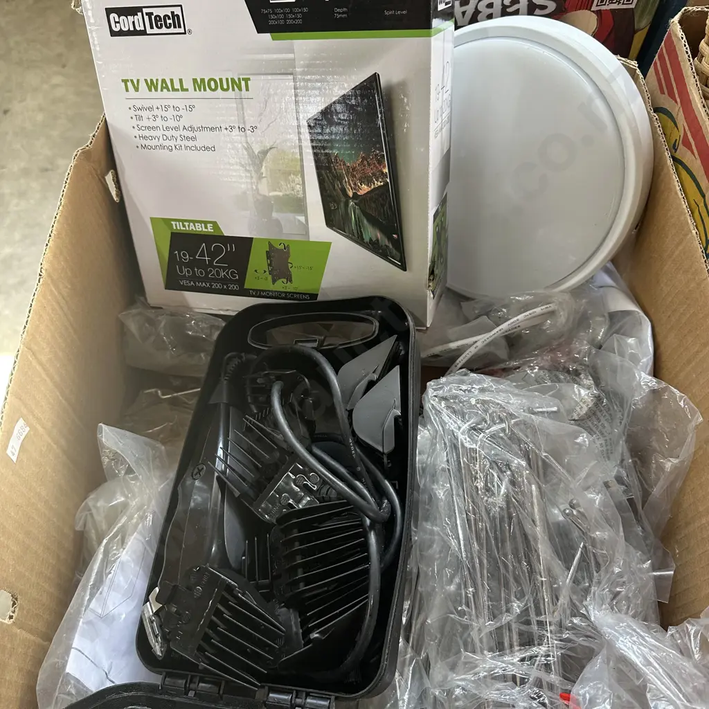 Wahl, TV mount, and hardware Image 1++