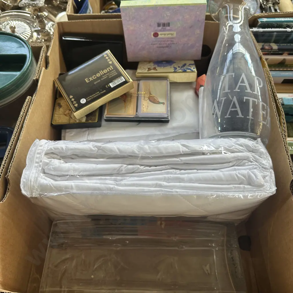 bedding, towels, cards etc Image 1++