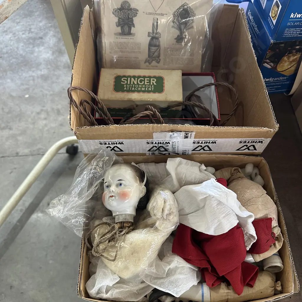vintage dolls, singer attachments Image 1++