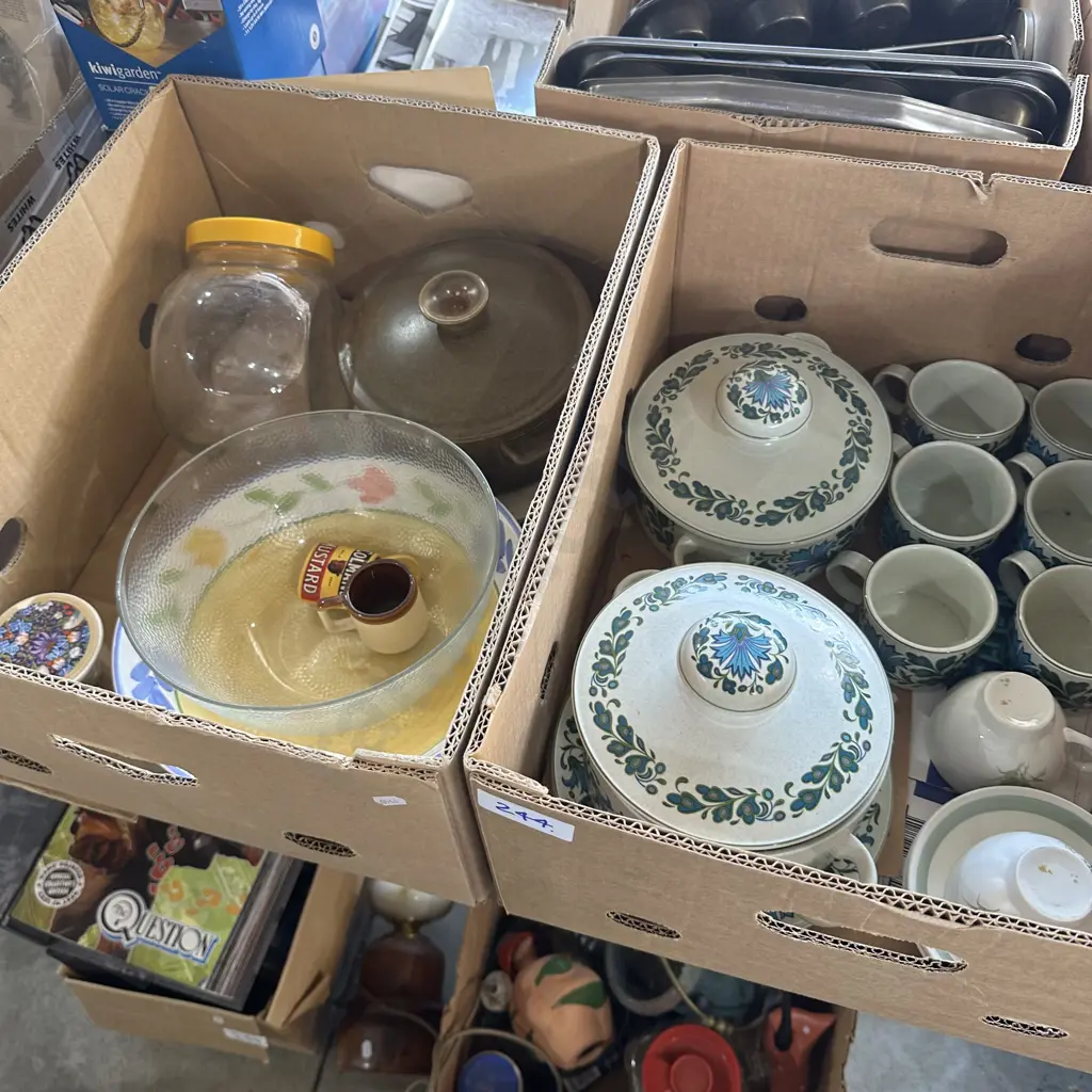 2 box inc vintage tureens etc Image 1++