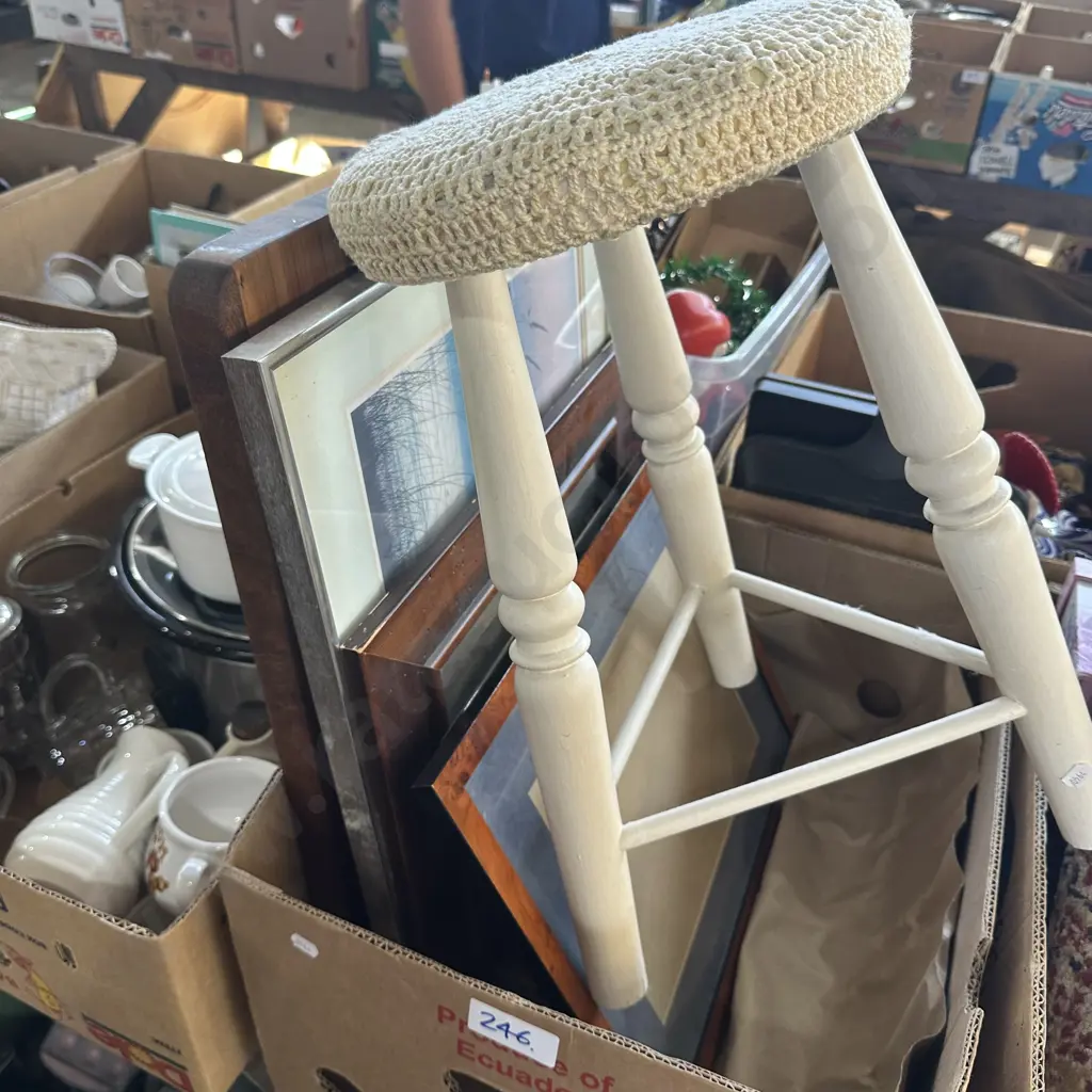 stool, mirror, pictures etc Image 1++