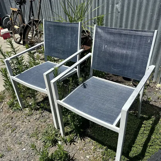 Pr outdoor chairs