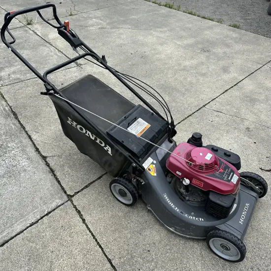 Honda mulch & catch self propelled mower - good order
