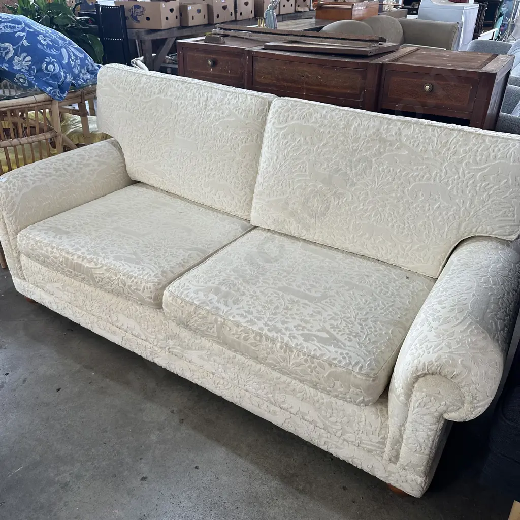 Wilson & Nicholson jungle scene sofa Image 1++