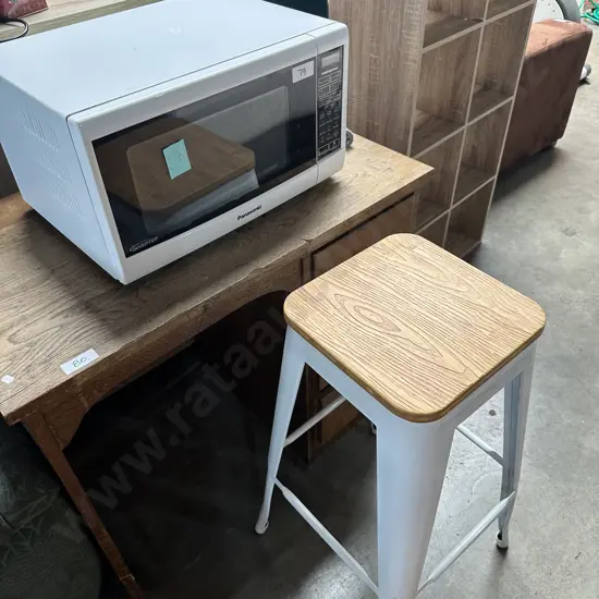 microwave plus bar stool