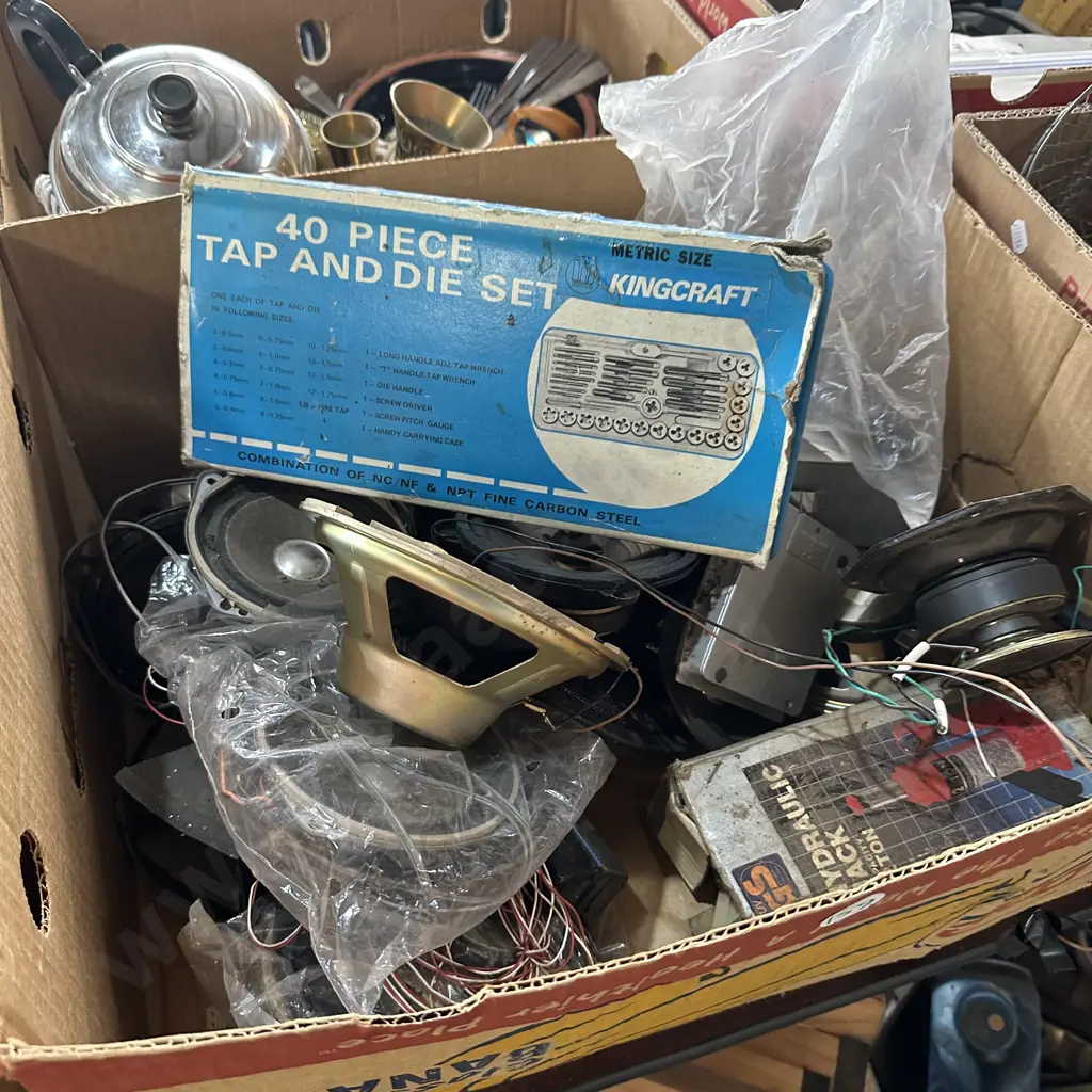Tap and die set plus speakers Image 1++