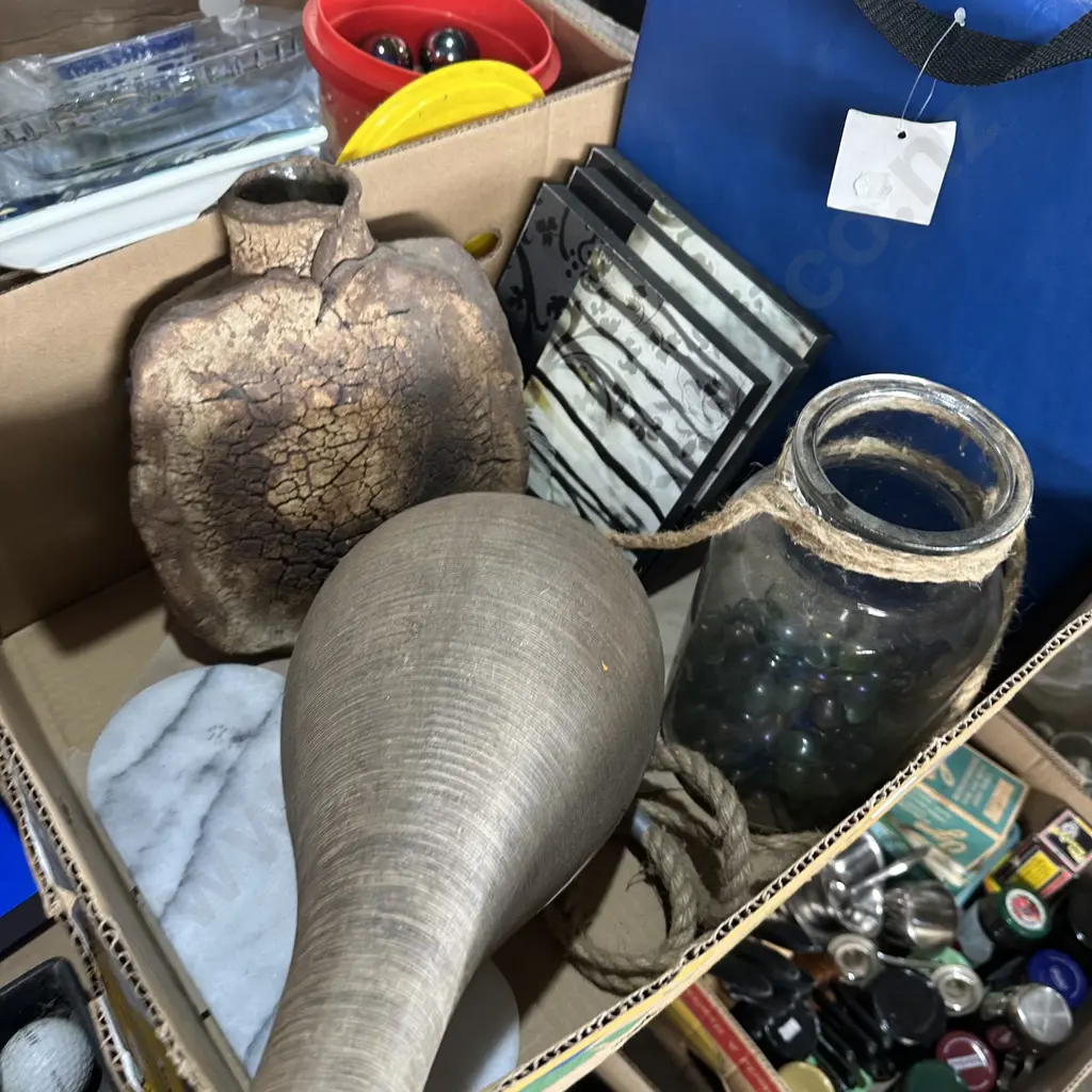 pottery, pictures etc Image 1++