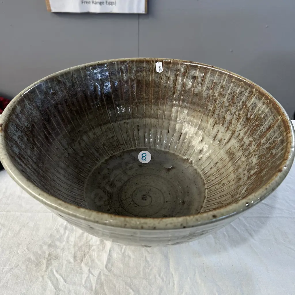 large pottery bowl Image 1++