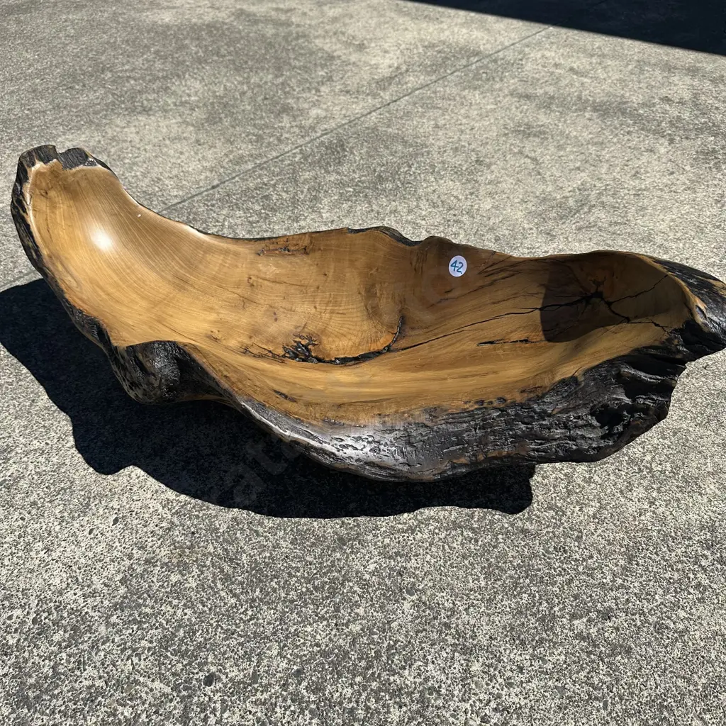 large NZ native driftwood bowl by Les Howell Image 1++