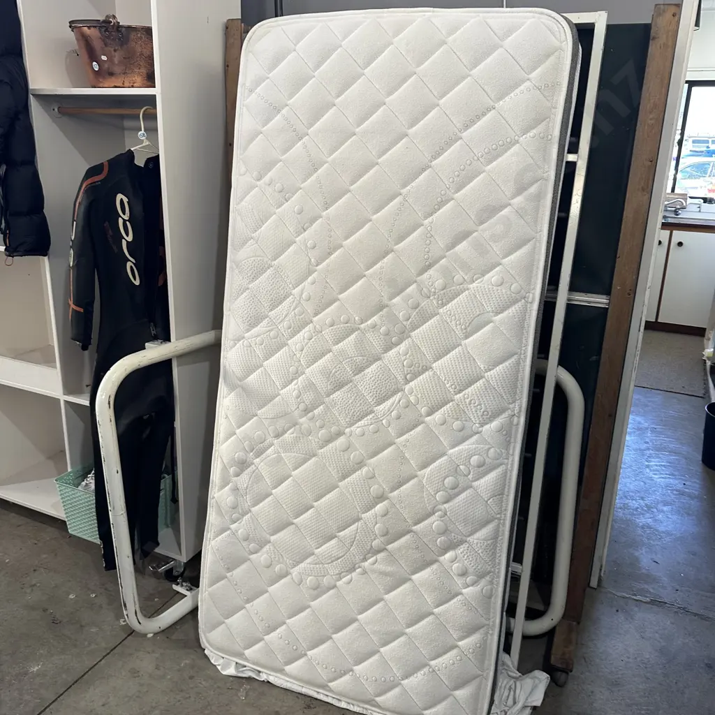 tidy single mattress, comes with metal bed frame Image 1++