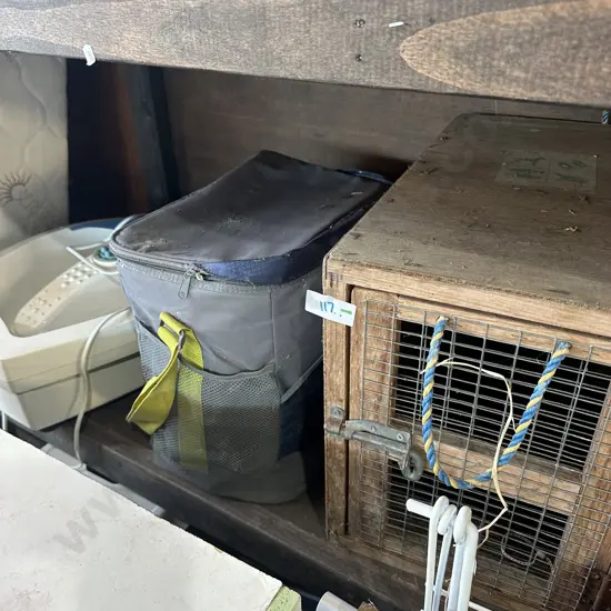cage, esky, foot massage
