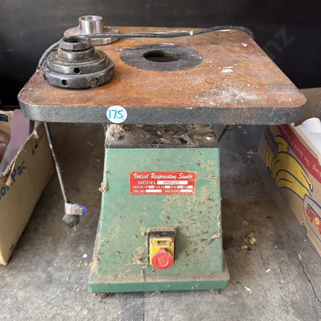 base for vertical reciprocating sander Image 1++