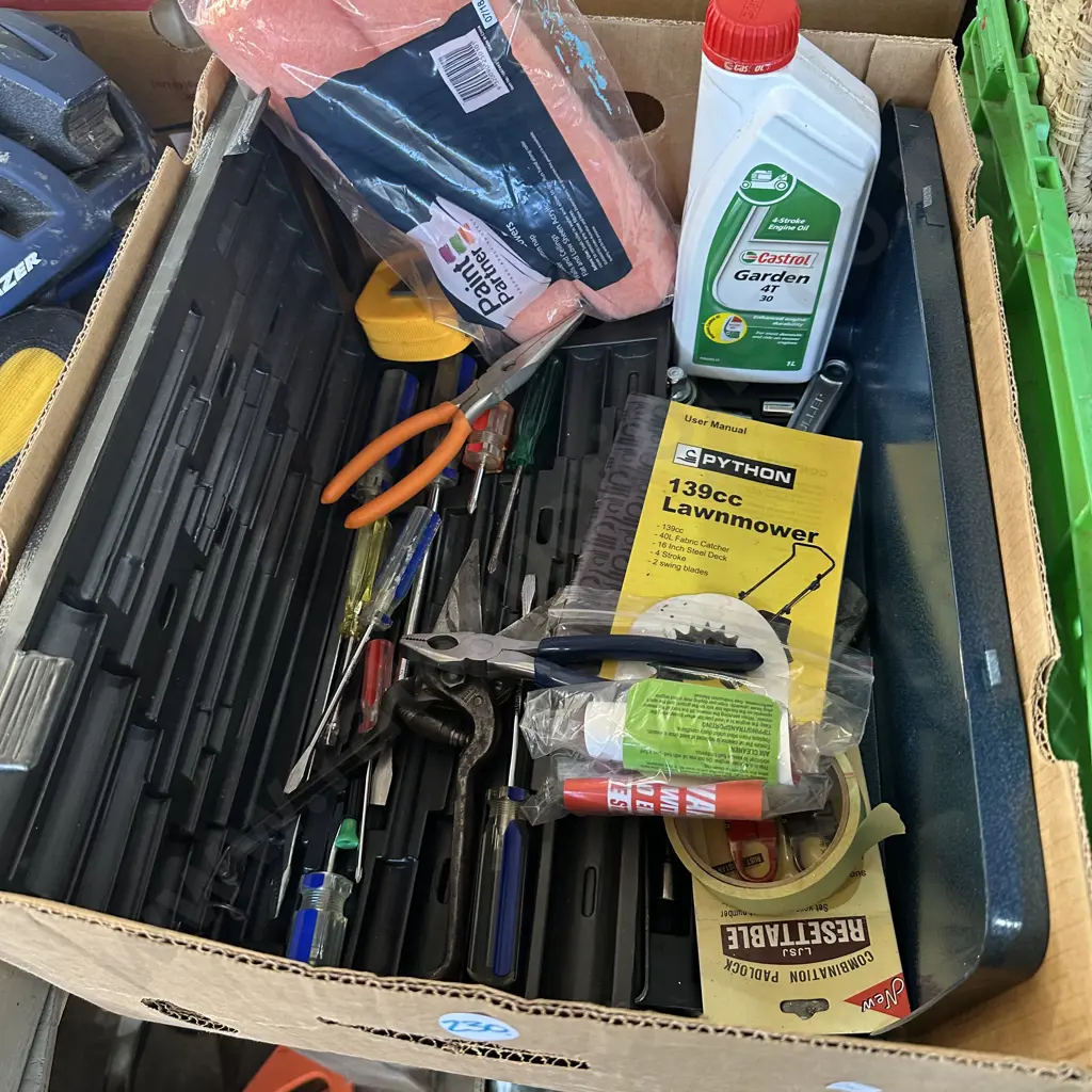 Socket and screwdriver sets, oil and paint roller sleeves plus other tools. Image 1++