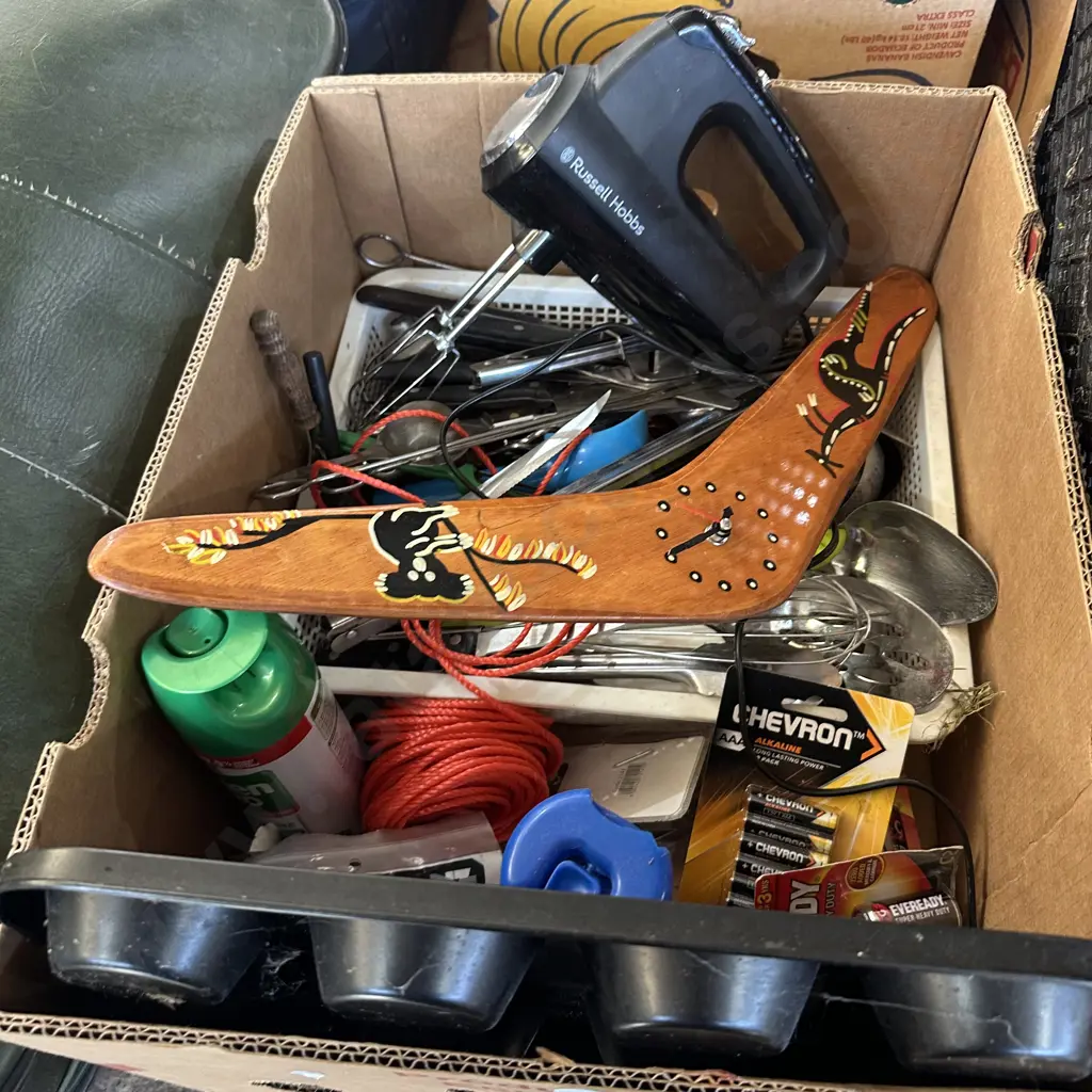 Cutlery, utensils, hand mixer etc. Image 1++
