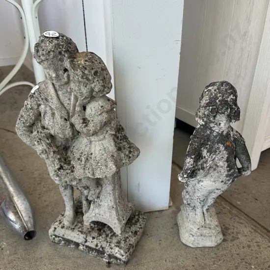 2 concrete garden statues