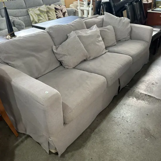 Large freedom furniture sofa