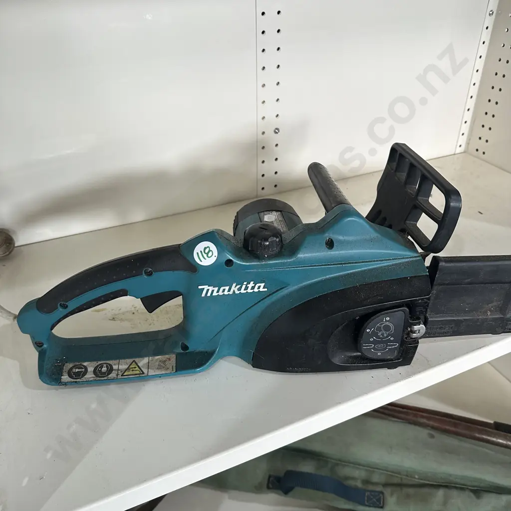 electric chainsaw Image 1++
