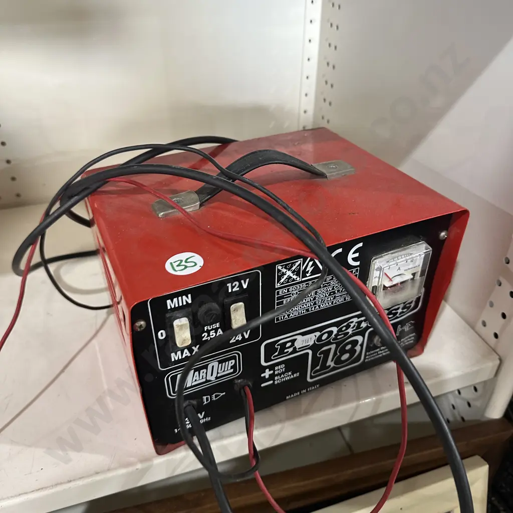 battery charger Image 1++