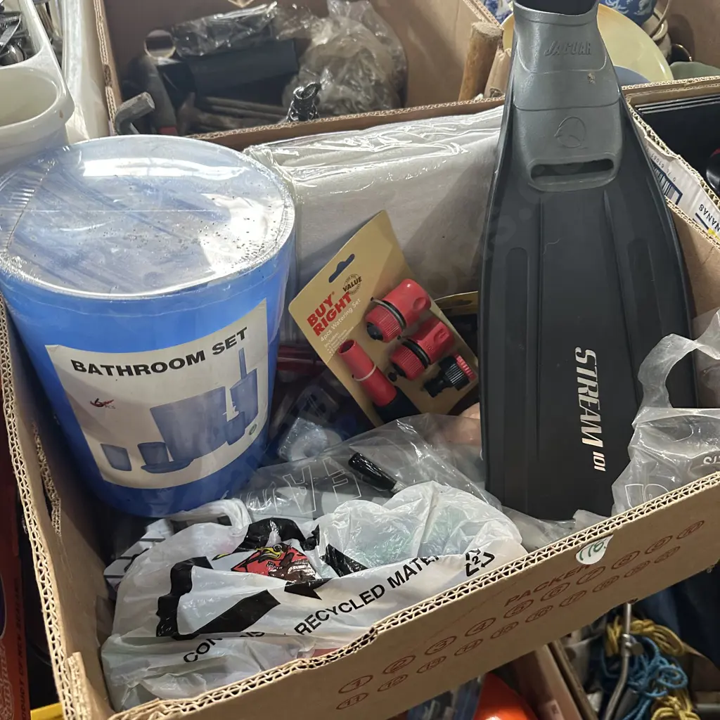 new bathroom set, flippers and hose set etc Image 1++