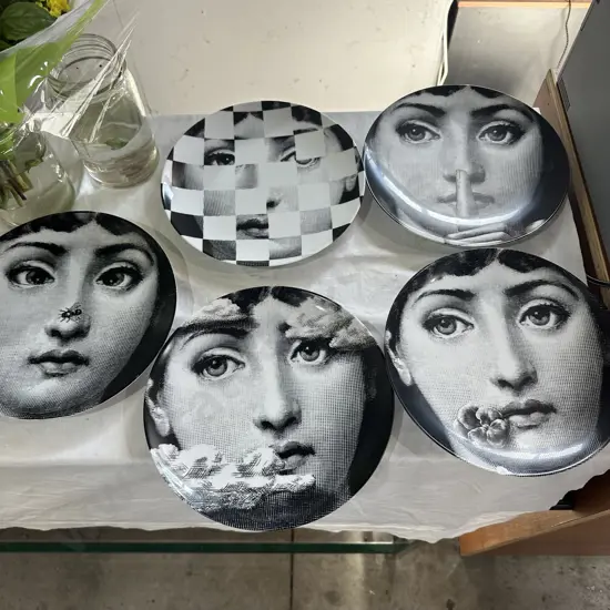 Two boxe inc 5 FORNASETTI - MILANO wall plates (one is chipped)