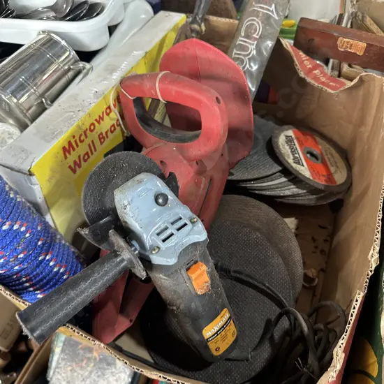 Box lot with grinder and cutting disks, hedge trimmer, rope, microwave wall bracket etc.