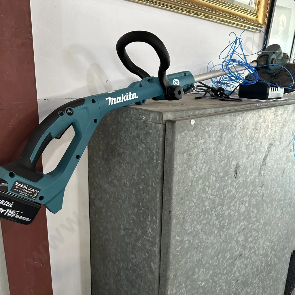 Makita battery strimmer Image 1++